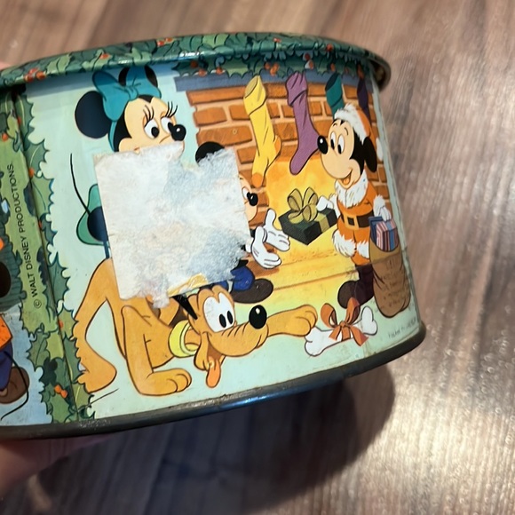 Vintage Merry Christmas Disney Mickey Mouse and Friends Candy Tin England - Picture 6 of 7